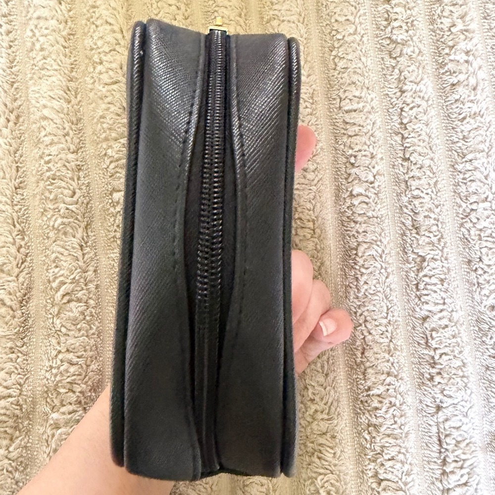 Michael Kors Black Saffiano Leather Cosmetic Pouch Gold Logo Travel Makeup Bag - Picture 4 of 9